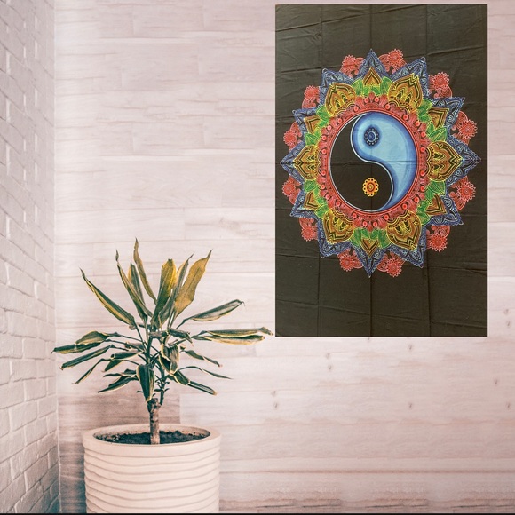 Ying Yang Tapestry - Picture 3 of 7